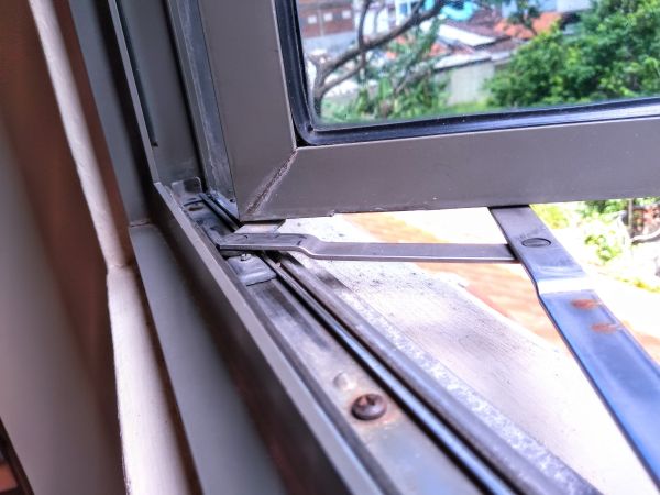 Cost of Hinged Window Replacement in Burnsville